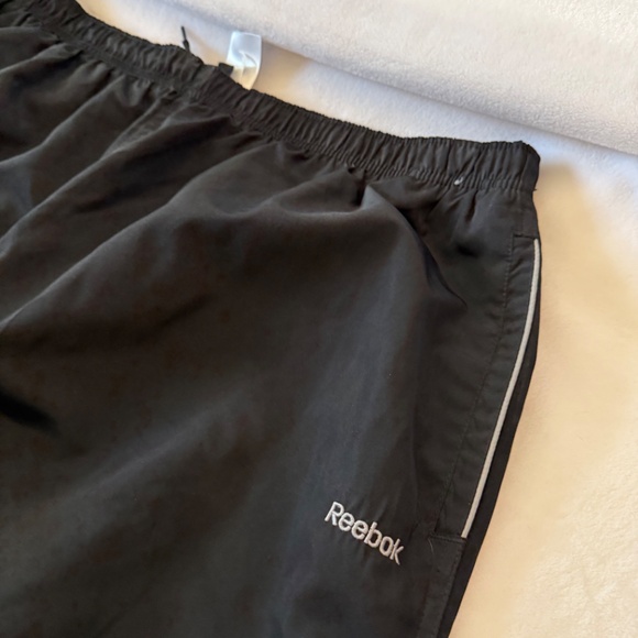 Black Reebok Sweatpant lightweight - Picture 2 of 9
